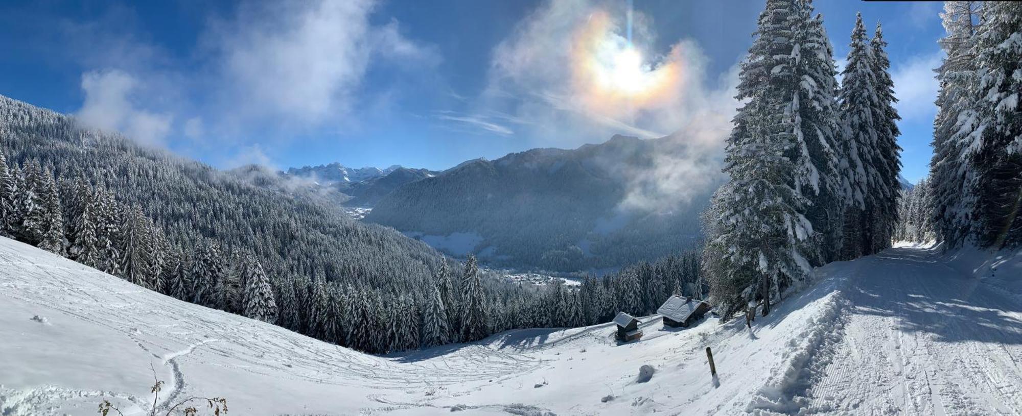 Charming, Cosy Chalet Nestled In A Breathtaking Surrounding With Spectacular, Stunning Mountain Views La Chapelle-d'Abondance Exterior photo