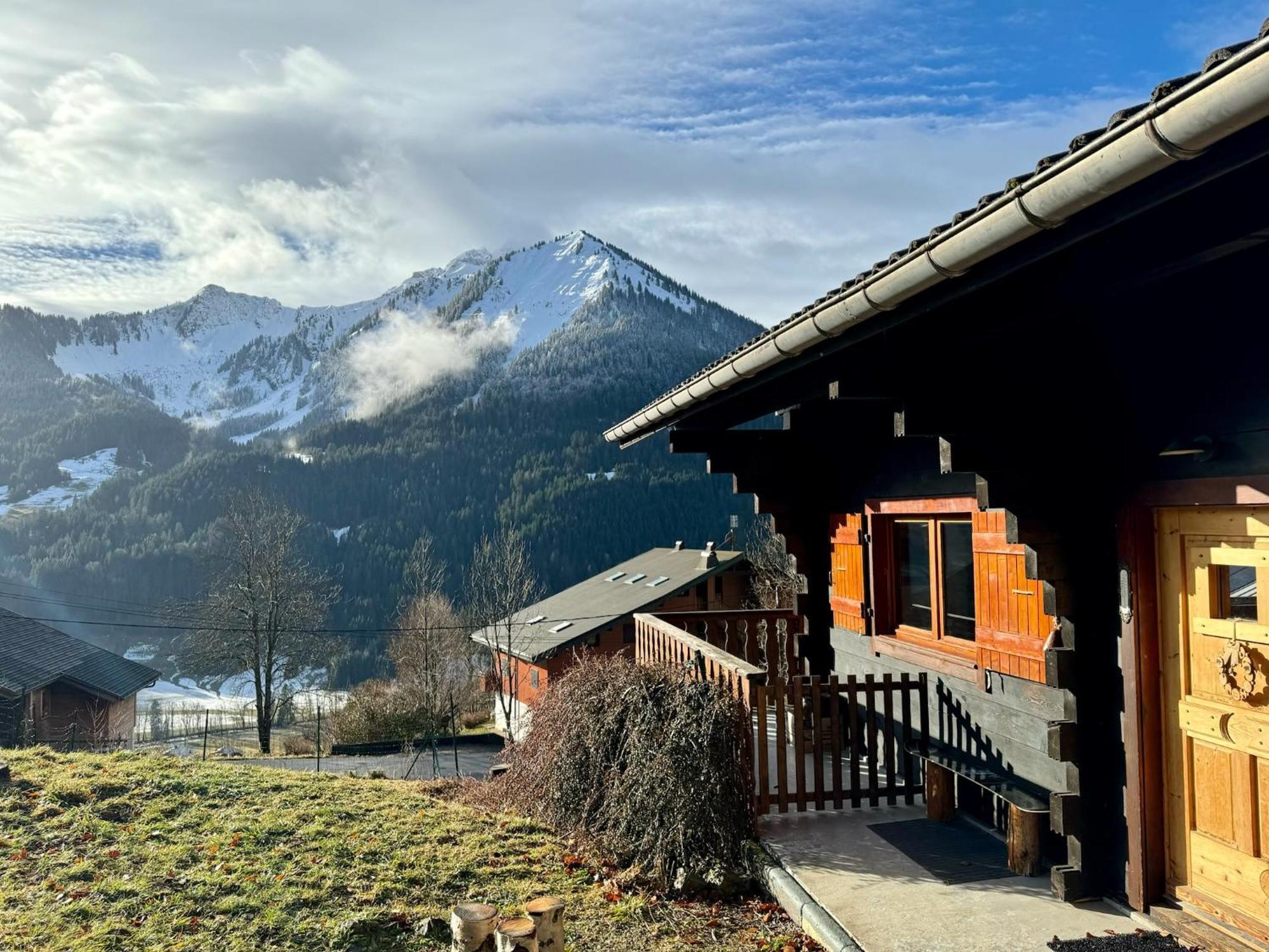Charming, Cosy Chalet Nestled In A Breathtaking Surrounding With Spectacular, Stunning Mountain Views La Chapelle-d'Abondance Exterior photo