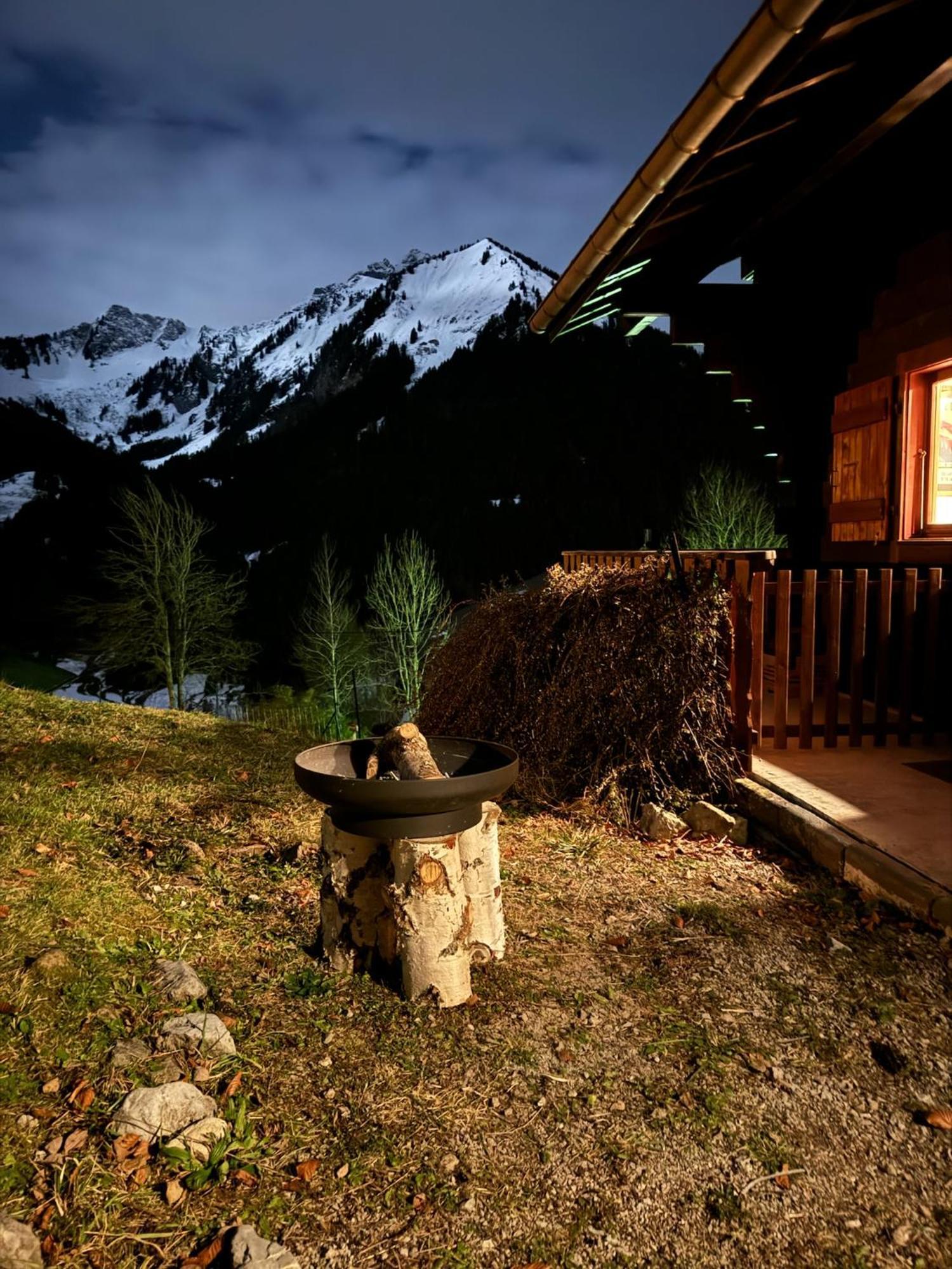 Charming, Cosy Chalet Nestled In A Breathtaking Surrounding With Spectacular, Stunning Mountain Views La Chapelle-d'Abondance Exterior photo