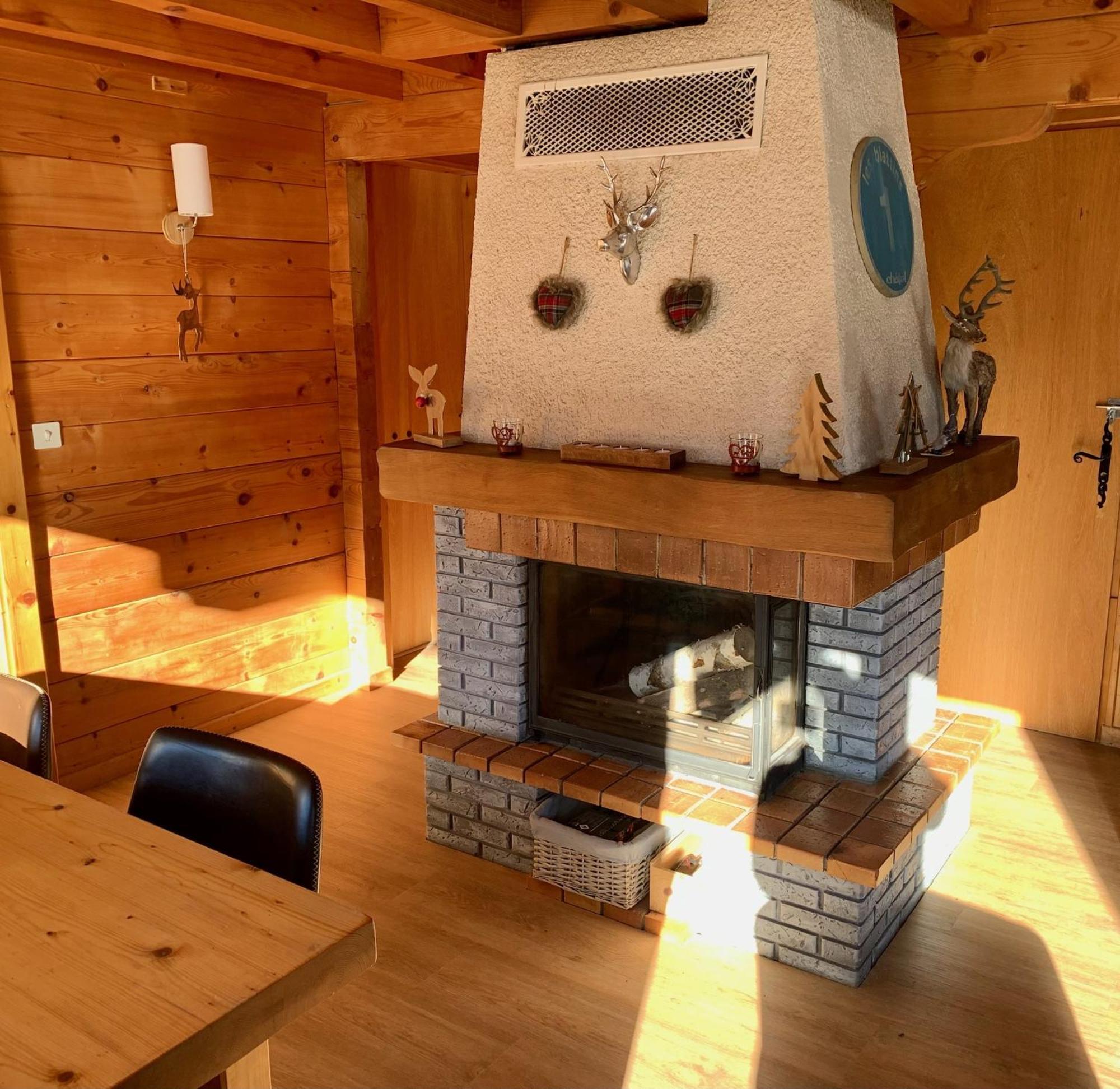 Charming, Cosy Chalet Nestled In A Breathtaking Surrounding With Spectacular, Stunning Mountain Views La Chapelle-d'Abondance Exterior photo